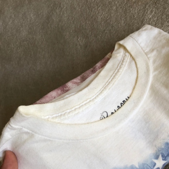 Super soft and cozy American flag tee - Picture 12 of 12